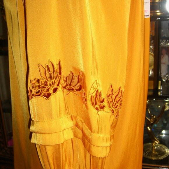 NWT WHITE HOUSE BLACK MARKET ELBOW-SLEEVE EMBROIDERED DETAIL BLOUSE TOP S - Picture 4 of 8